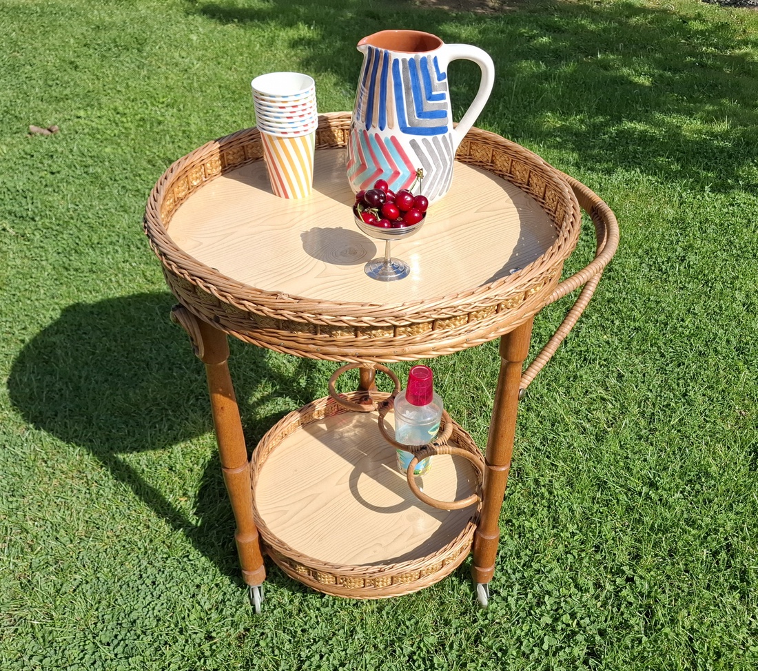 Gheridon Italian din rattan - casă & stil de viață - accesorii de grădină - grătar - Artynos.ro