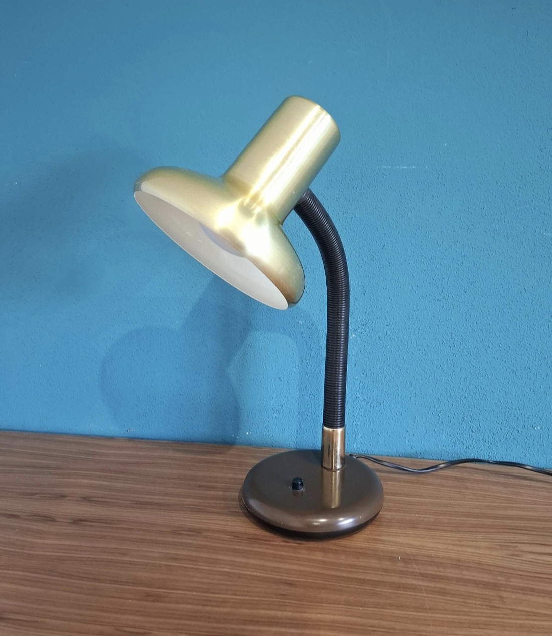 Lampa de birou cu abajur de alama - casă & stil de viață - lămpi și corpuri de iluminat - lampă de masă - Artynos.ro