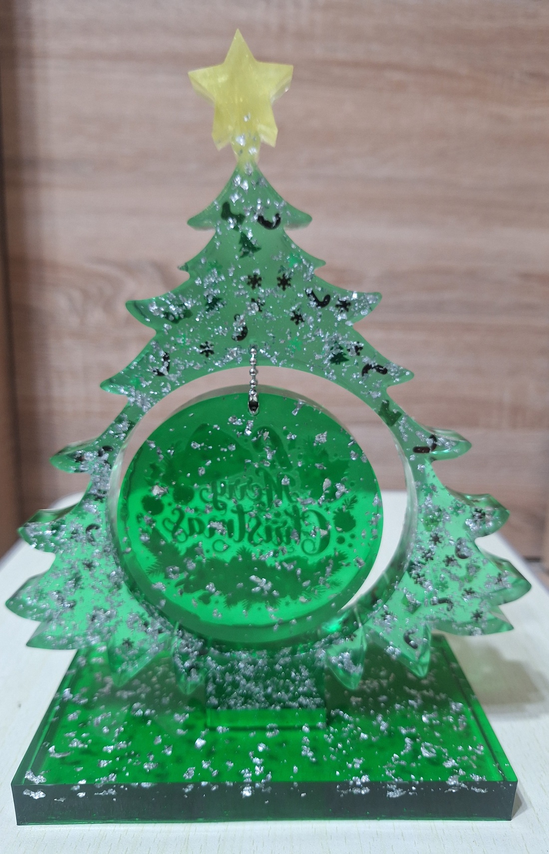 Decorațiune de Craciun in forma de brad - casă & stil de viață - accesorii pentru decorat casa - decorațiuni de masă și decorațiuni pentru rafturi  - decorațiuni de masă - Artynos.ro