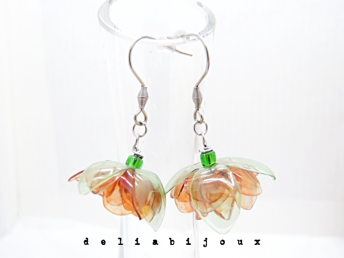 Cercei statement handmade unicat - PET-uri (plastic) reciclate - flori (cod1270) - bijuterii - cercei - cercei candelabru - Artynos.ro