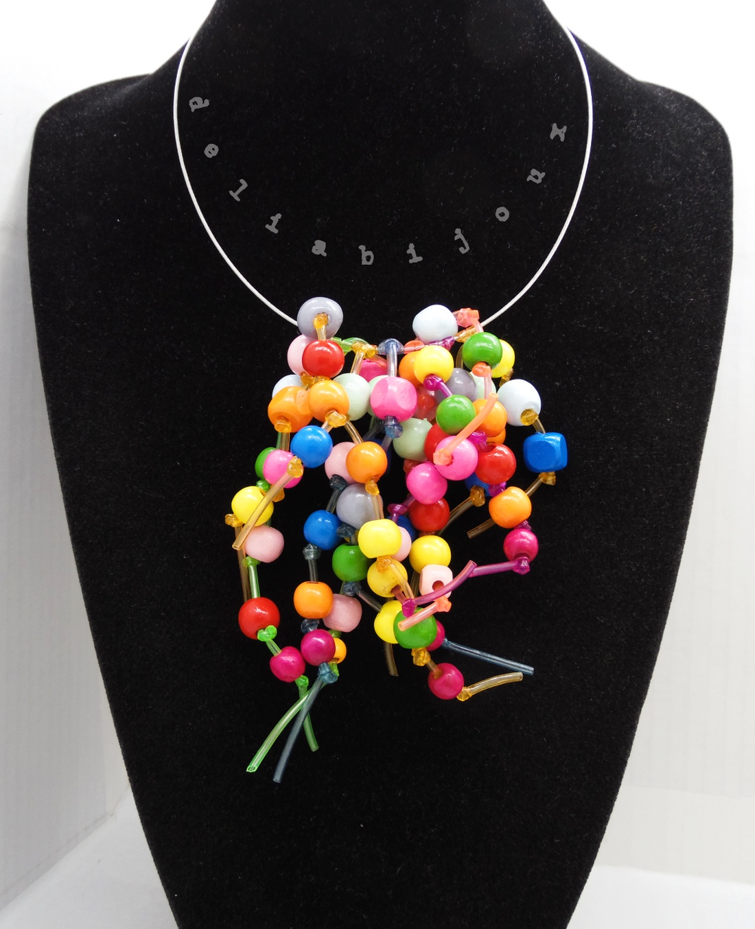 Colier statement unicat multicolor Margele de lemn și tuburi de silicon (cod1273) - bijuterii - coliere - coliere statement - Artynos.ro Colier statement unicat multicolor Margele de lemn și tuburi de silicon (cod1273) - bijuterii - coliere - coliere statement - Artynos.ro
