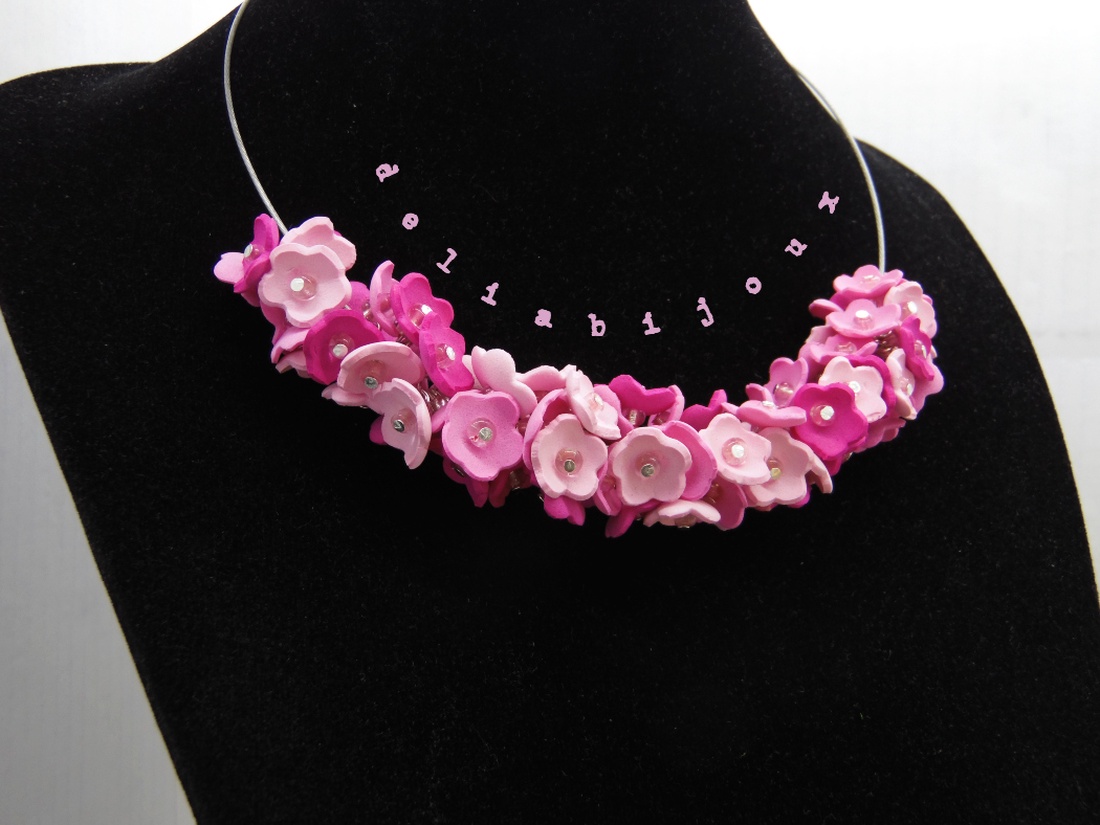 Colier handmade statement -floral - foamiran (cod1048) - bijuterii - coliere - coliere statement - Artynos.ro Colier handmade statement -floral - foamiran (cod1048) - bijuterii - coliere - coliere statement - Artynos.ro