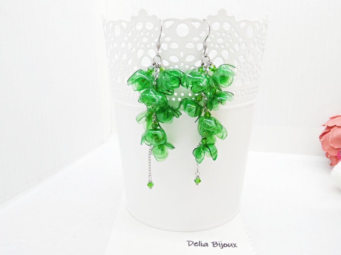 Cercei handmade unicat Flori delicate din plastic reciclat și inox (cod1297) - bijuterii - cercei - cercei cerc - Artynos.ro Cercei handmade unicat Flori delicate din plastic reciclat și inox (cod1297) - bijuterii - cercei - cercei cerc - Artynos.ro