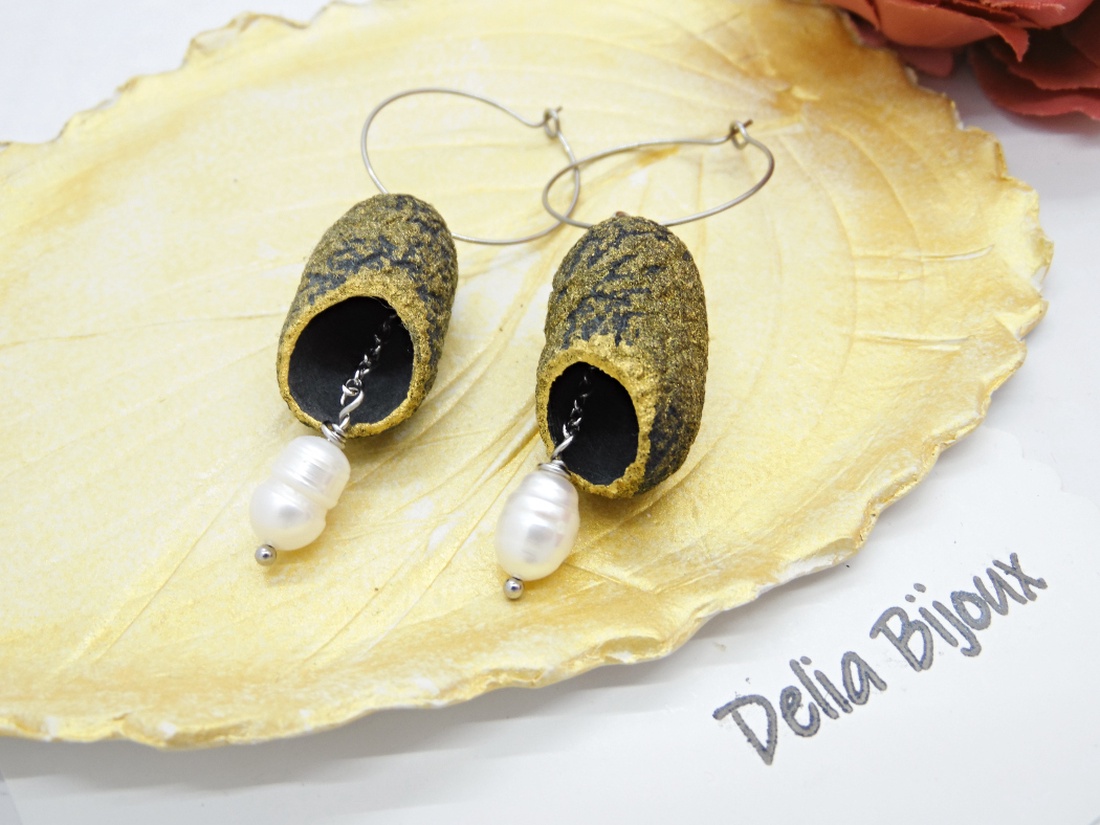 Cercei handmade din coconi de mătase cu perlă naturală (cod1310) -  - Artynos.ro