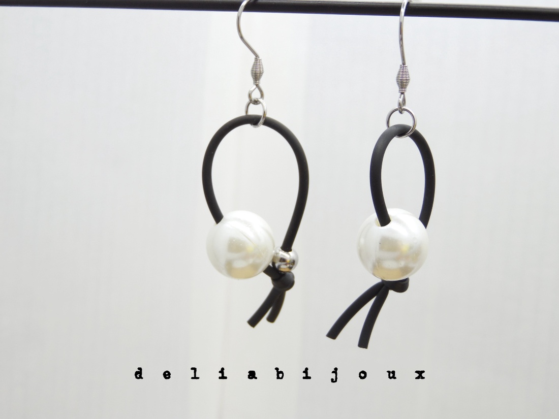 Cercei Handmade Tub Negru Siliconat - Perlă - Design Modern și Minimalist (cod 1111) - bijuterii - cercei - Artynos.ro