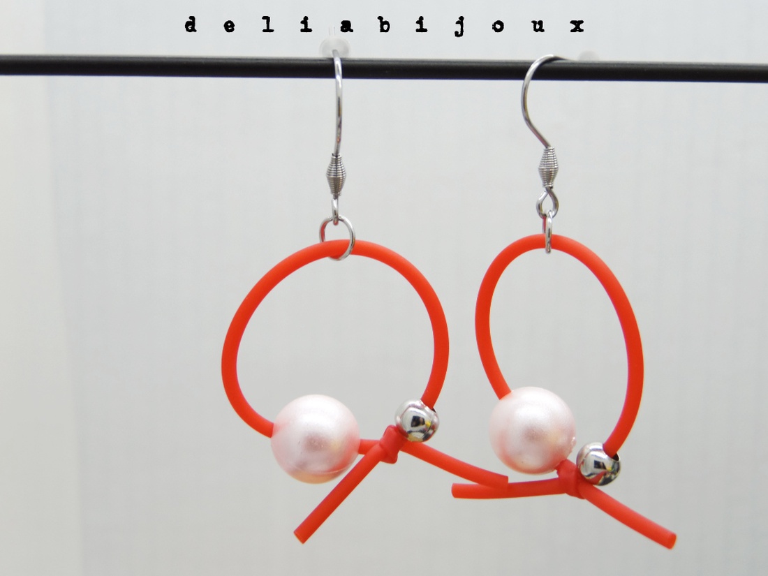 Cercei Handmade Tub Rosu Siliconat - Perlă - Design Modern și Minimalist (cod 1143) - bijuterii - cercei - Artynos.ro