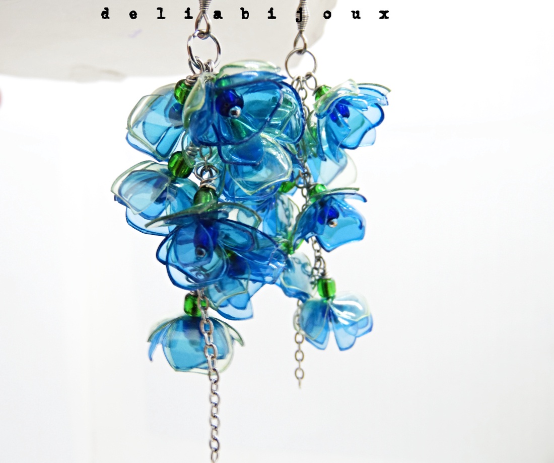Cercei statement handmade unicat - PET-uri (plastic) reciclate - flori (cod1315) - bijuterii - cercei - Artynos.ro