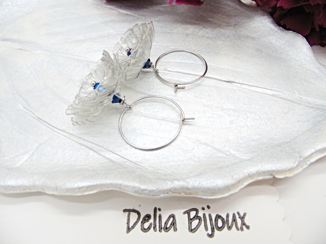 Cercei statement Păpădii de lumină realizați manual din plastic reciclat și cristal albastru electroplacat (cod1327) - bijuterii - cercei lungi - Artynos.ro