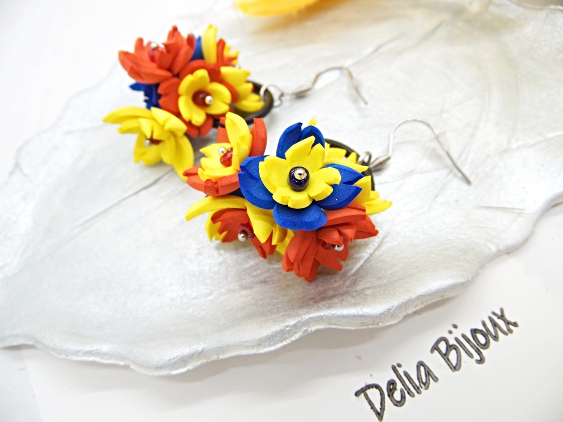 Cercei handmade statement - flori - Tricolorul Romaniei (cod1339) - bijuterii - cercei - cercei lungi - Artynos.ro