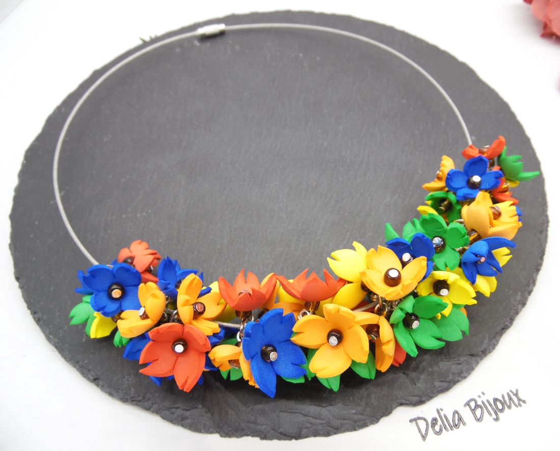 Colier handmade statement cu flori multicolore (cod1344) - bijuterii - coliere - coliere din mărgele - Artynos.ro