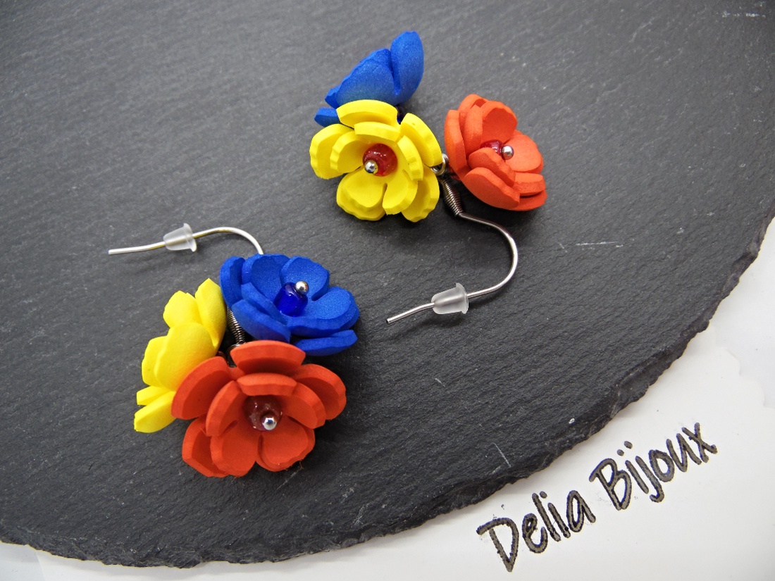 Cercei handmade - flori - Tricolorul Romaniei (cod1347) - bijuterii - cercei - cercei hoops - Artynos.ro