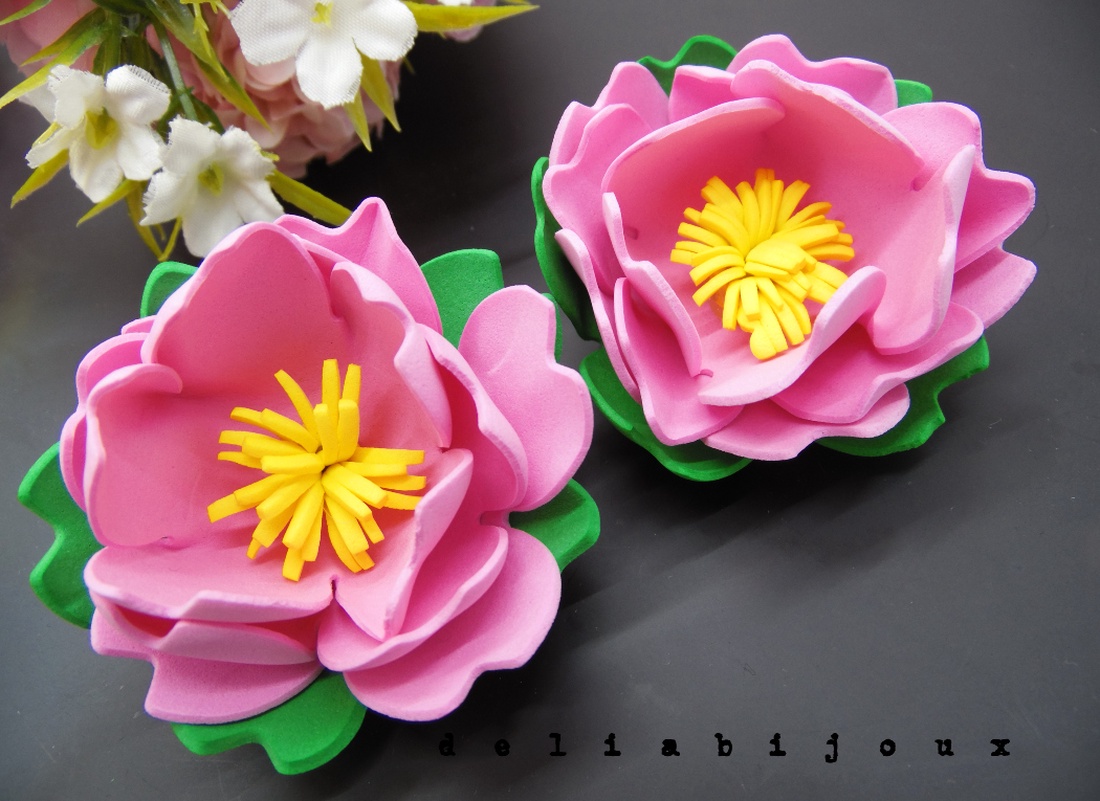 Brosa statement handmade unicat - Martisor - floare (cod1165) - bijuterii - broșe - Artynos.ro