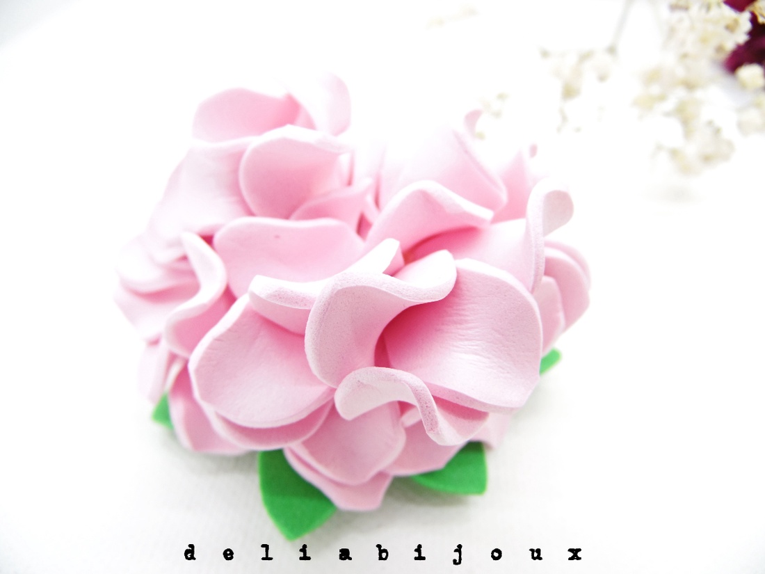 Brosa statement handmade unicat - Martisor - floare (cod1160) - bijuterii - broșe - Artynos.ro