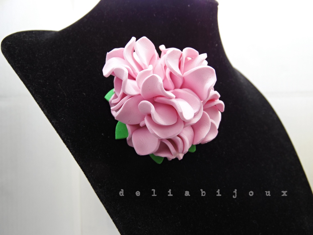 Brosa statement handmade unicat - Martisor - floare (cod1160) - bijuterii - broșe - Artynos.ro