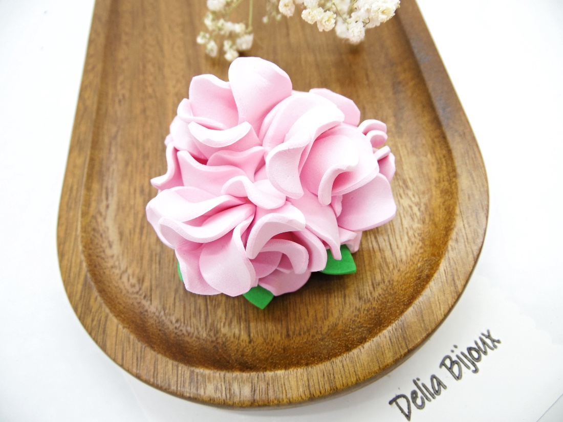 Brosa statement handmade unicat - Martisor - floare (cod1160) - bijuterii - broșe - Artynos.ro