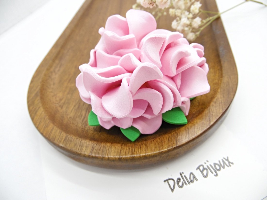 Brosa statement handmade unicat - Martisor - floare (cod1160) - bijuterii - broșe - Artynos.ro