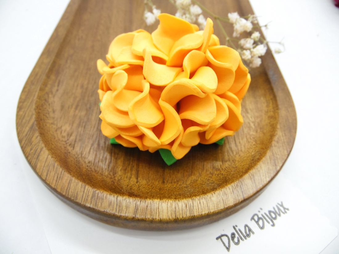 Brosa statement handmade unicat - Martisor - floare (cod1162) - bijuterii - broșe - Artynos.ro