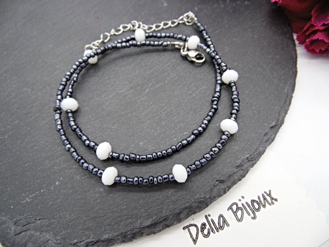 Colier unicat din mărgele de nisip gri și cristale albe fațetate (cod1365) - bijuterii - coliere - coliere din mărgele - Artynos.ro