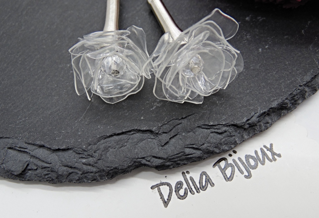 Cercei statement florali din plastic reciclat handmade, unicat (cod1371) - bijuterii - cercei - cercei lungi - Artynos.ro