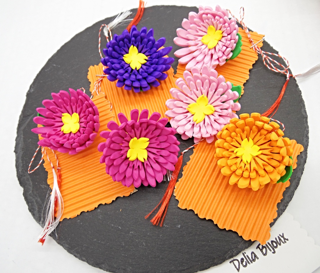 Broșe handmade cu flori tip crizantemă- Martisor (cod1372) - bijuterii - broșe - Artynos.ro