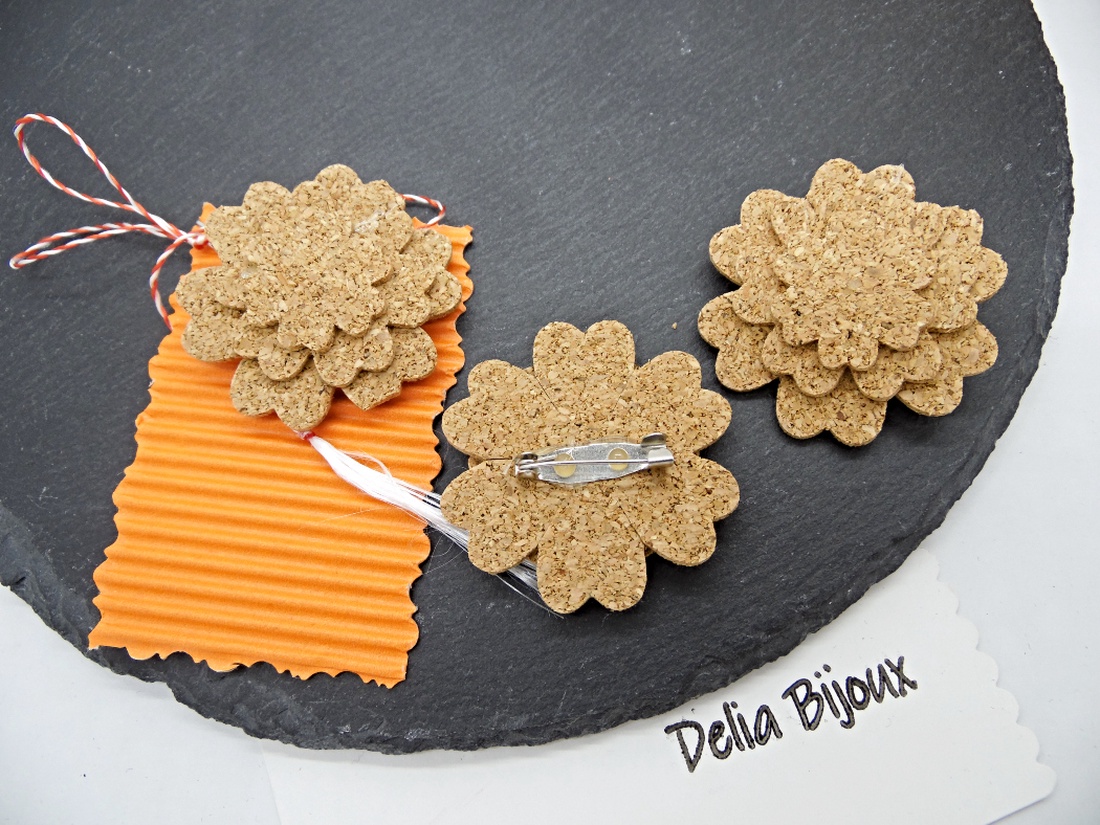 Broșă handmade mărțișor din plută floare (cod1373) - bijuterii - broșe - Artynos.ro