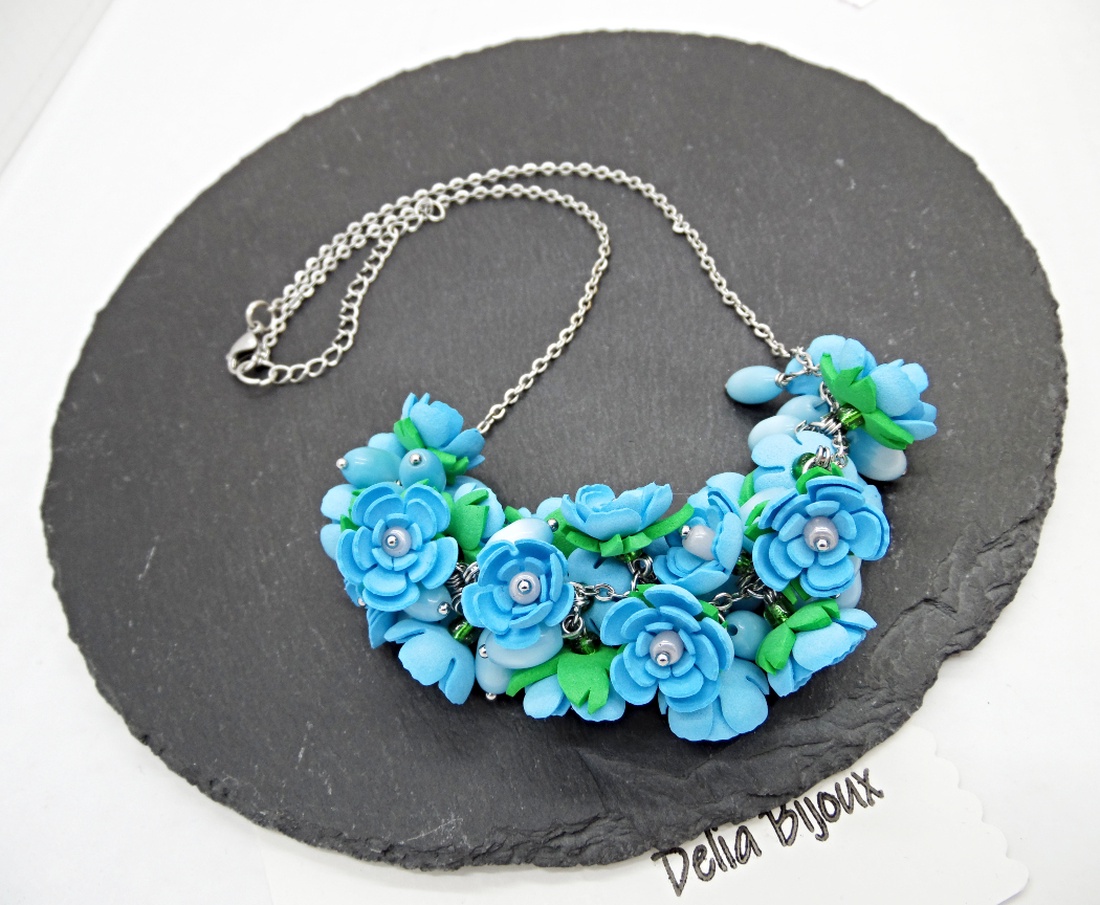 Colier handmade statement cu flori bleu - buchet floral pe lanț din inox (cod1377) - bijuterii - coliere - coliere din mărgele - Artynos.ro