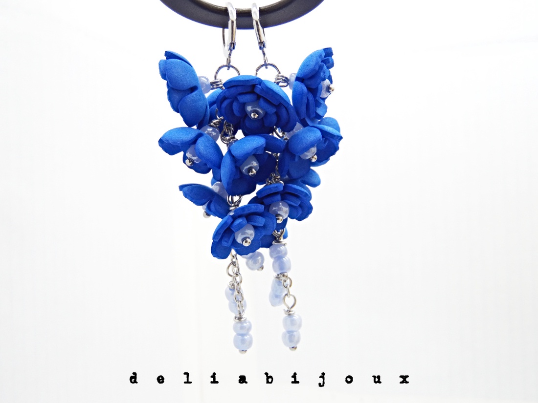 Cercei handmade, lungi cu flori albastre (cod1384) - bijuterii - cercei - cercei hoops - Artynos.ro