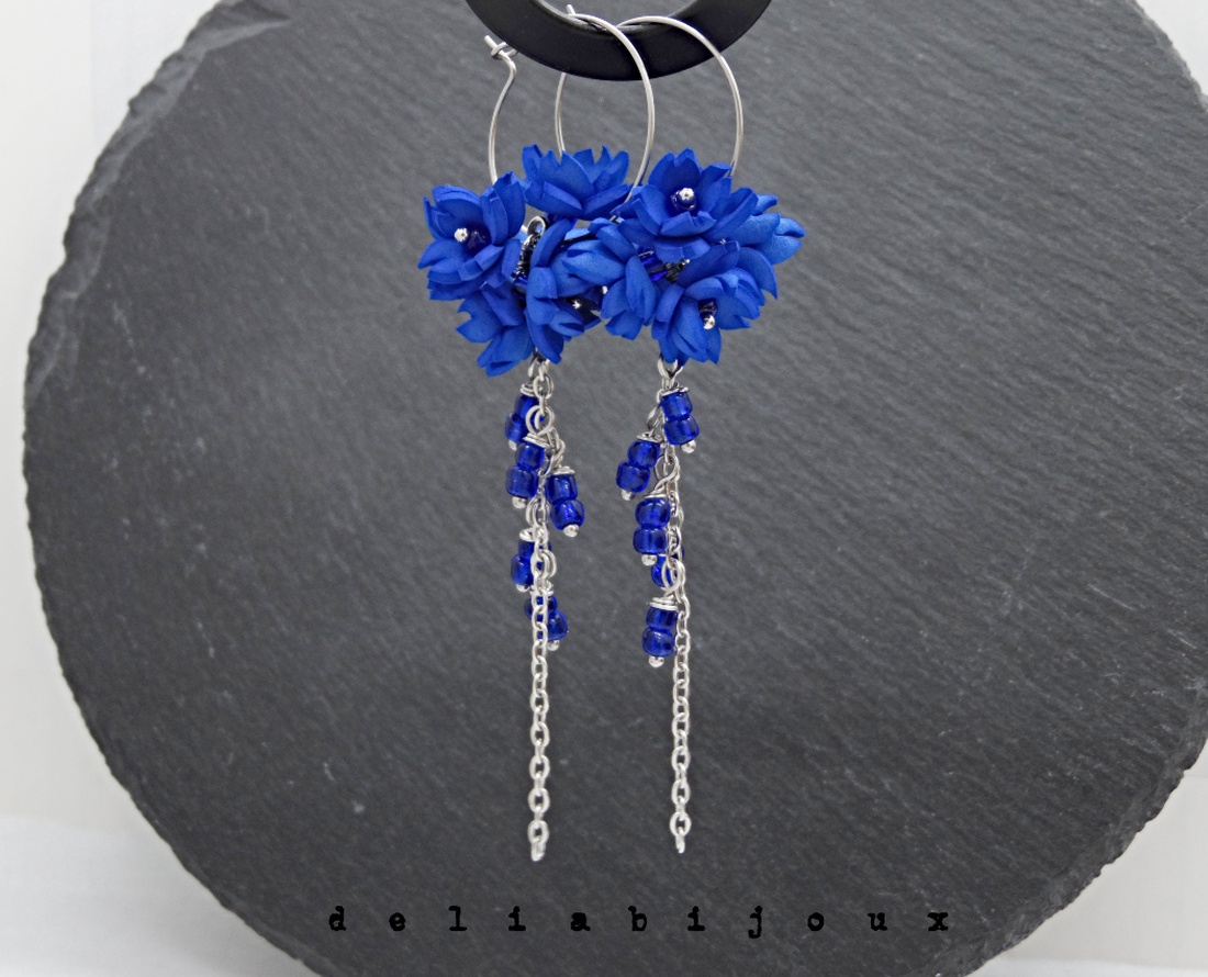Cercei handmade, lungi cu flori albastre (cod1388) - bijuterii - cercei - cercei hoops - Artynos.ro