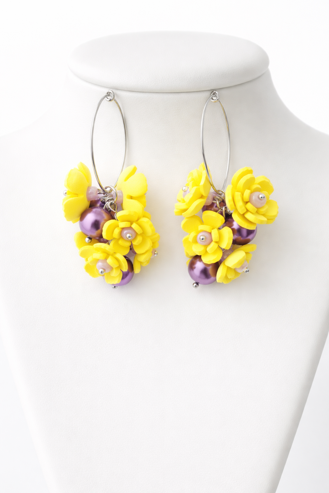 Cercei handmade, lungi cu flori galbene si perle (cod1397) - bijuterii - cercei - cercei lungi - Artynos.ro