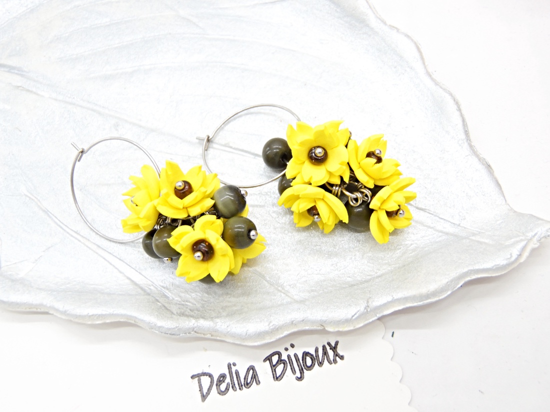 Cercei handmade cu flori galbene si margele de sticla ochi de pisica (cod1405) - bijuterii - cercei - cercei lungi - Artynos.ro