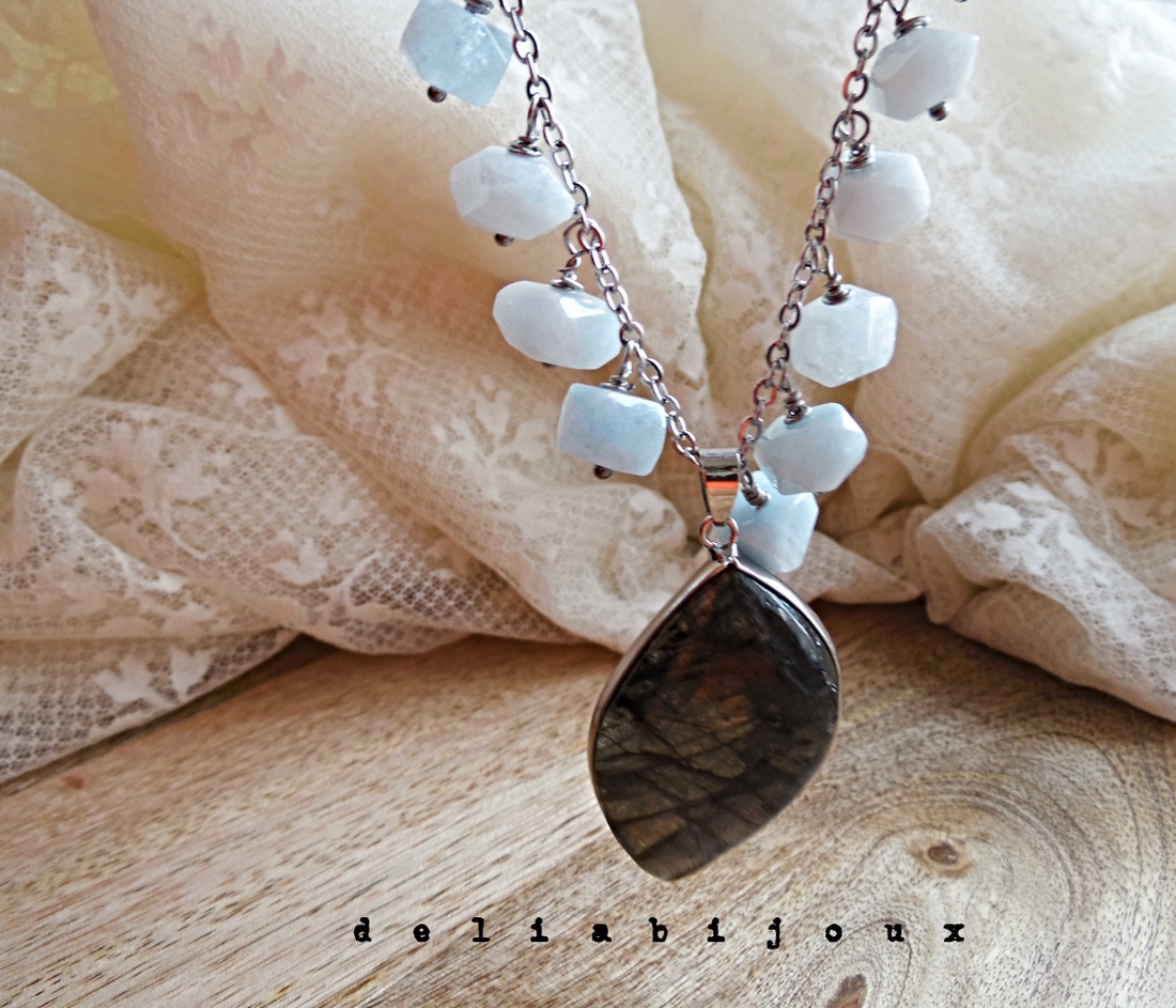 Colier handmade pietre naturale acvamarin și pandantiv labradorit (cod1423) - bijuterii - coliere - coliere cu pandative - Artynos.ro