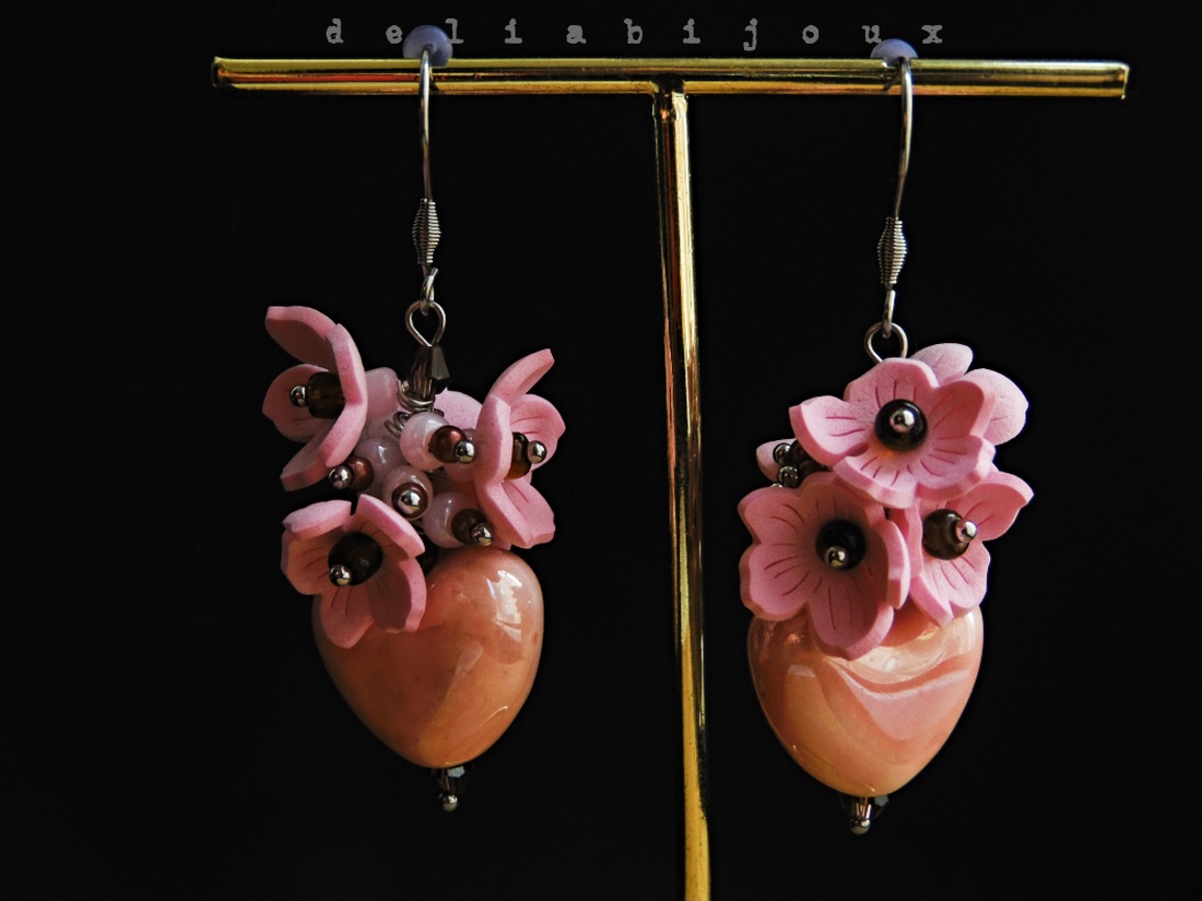 Cercei handmade Sakura cu inimă cercei romantici roz din ceramică și flori delicate (cod1427) - bijuterii - cercei - cercei lungi - Artynos.ro