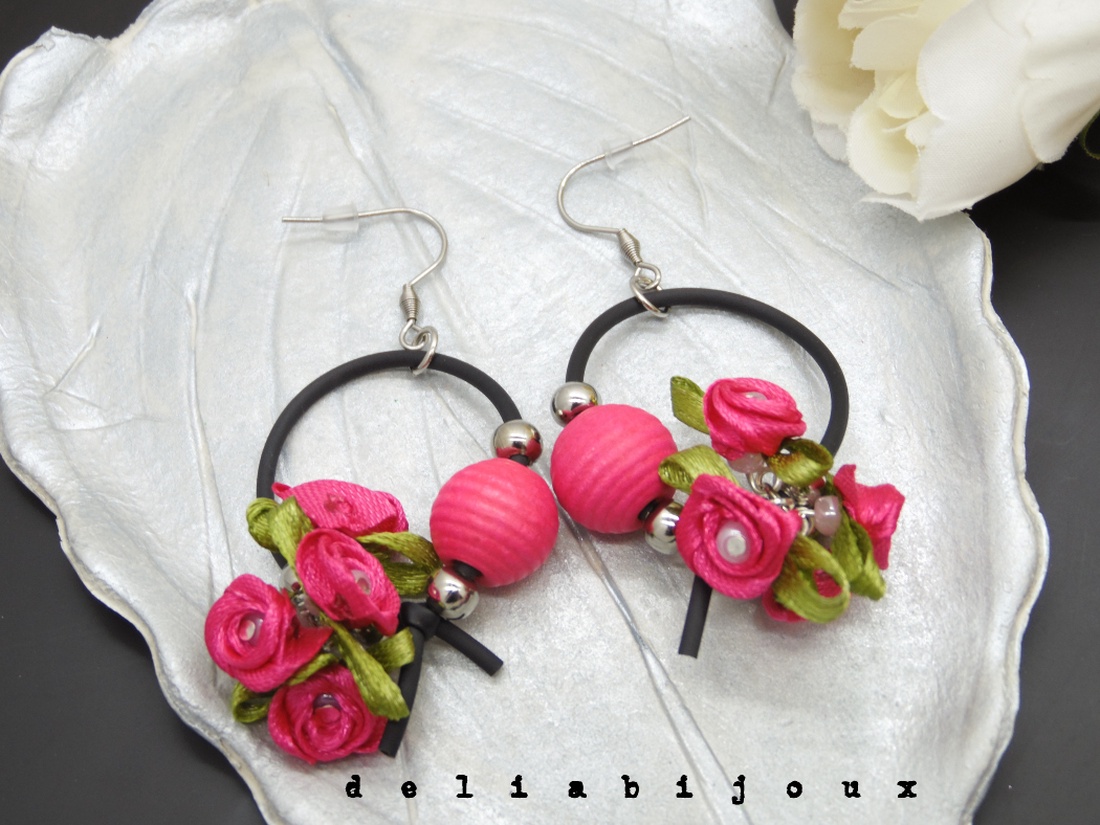 Cercei handmade statement unicat -flori - satin si lemn (cod1031) - bijuterii - cercei - cercei din lemn - Artynos.ro