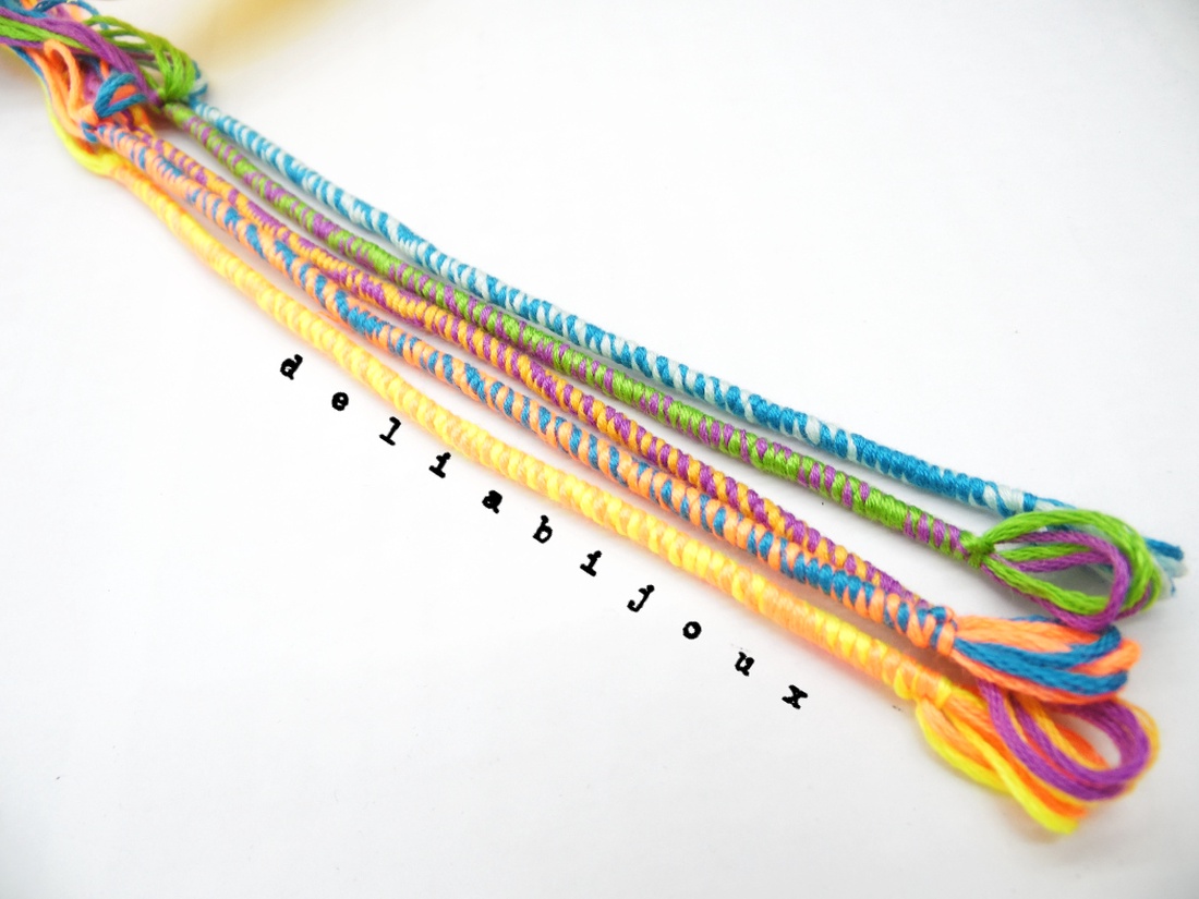 Set Brățări Prieteniei Handmade � 5 Brățări Colorate din Ață de Bumbac (cod1081) - bijuterii - brățări - brățări împletite - Artynos.ro