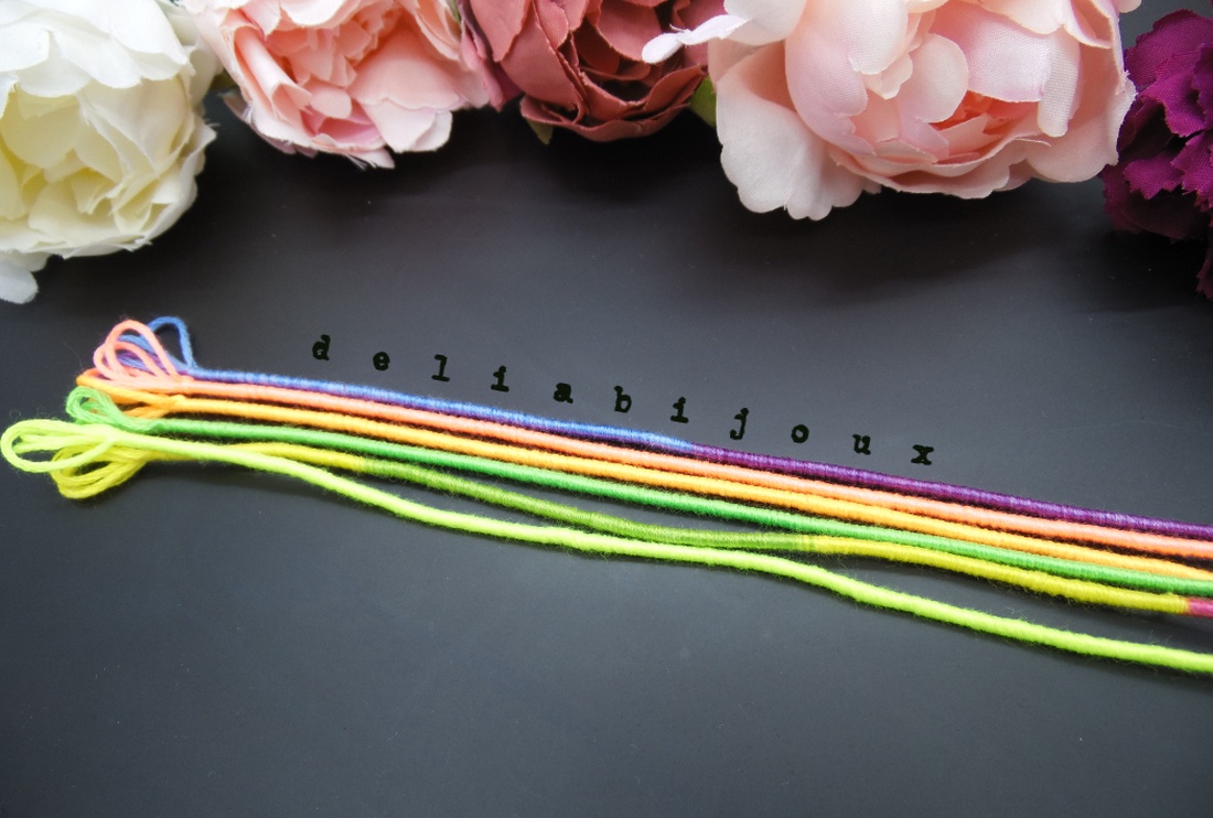 Set Brățări Prieteniei Handmade � 5 Brățări Colorate din Ață de Bumbac (cod956) - bijuterii - brățări - brățări împletite - Artynos.ro