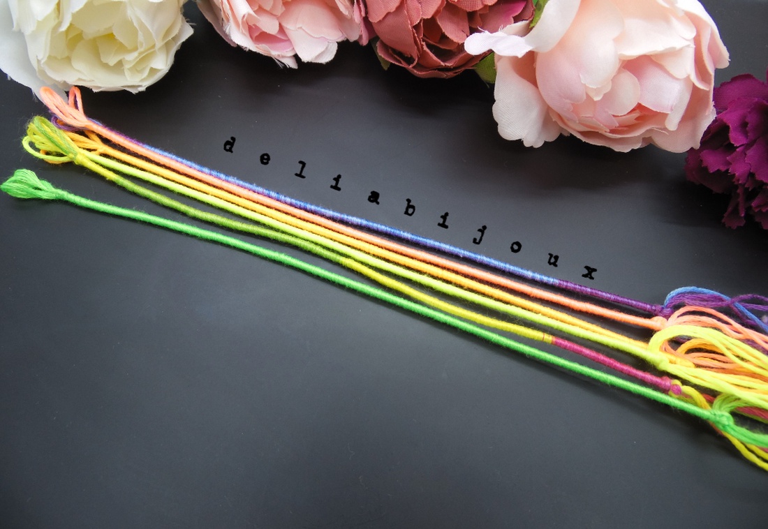 Set Brățări Prieteniei Handmade � 5 Brățări Colorate din Ață de Bumbac (cod949) - bijuterii - brățări - brățări împletite - Artynos.ro