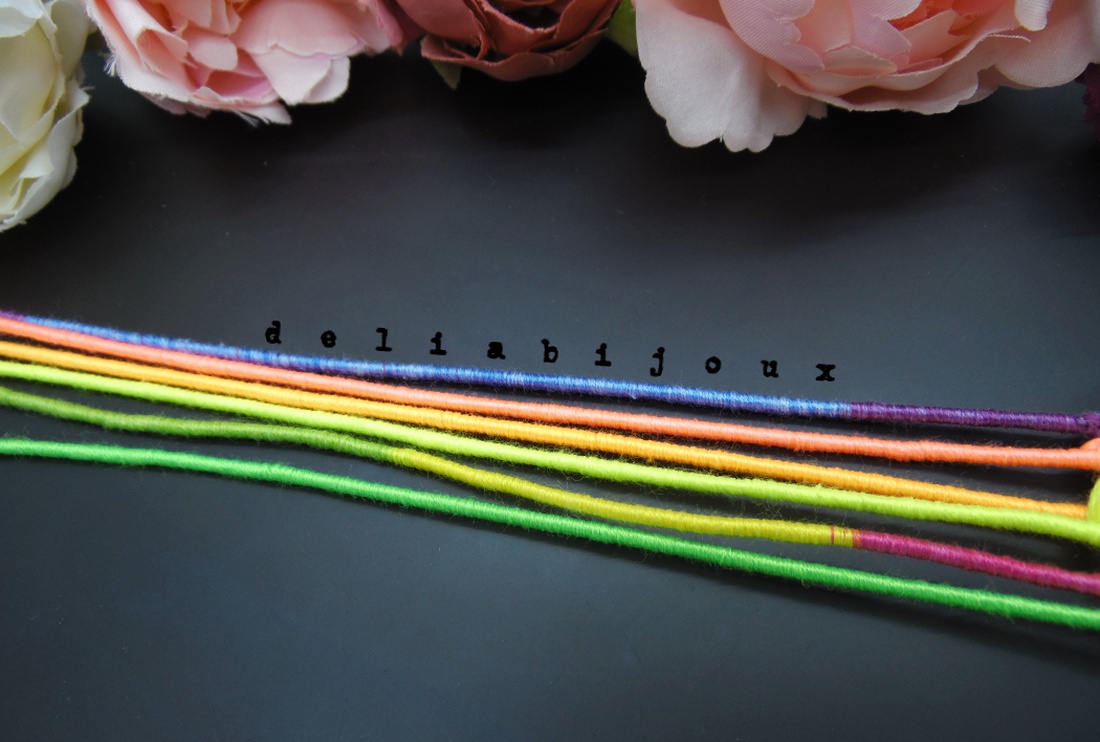 Set Brățări Prieteniei Handmade � 5 Brățări Colorate din Ață de Bumbac (cod949) - bijuterii - brățări - brățări împletite - Artynos.ro