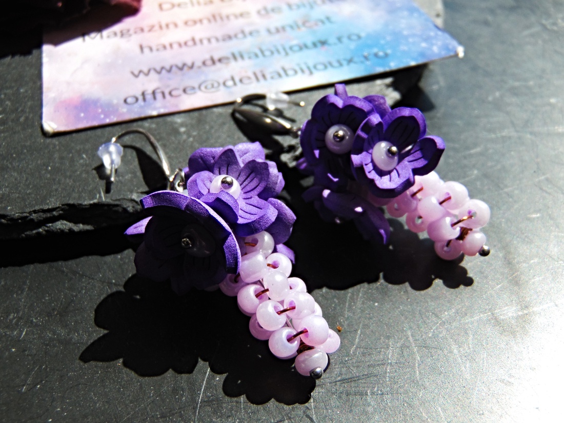 Cercei handmade cu flori sakura din foamiran mov- lila și mărgele țesute manual (cod1435) - bijuterii - cercei - cercei lungi - Artynos.ro