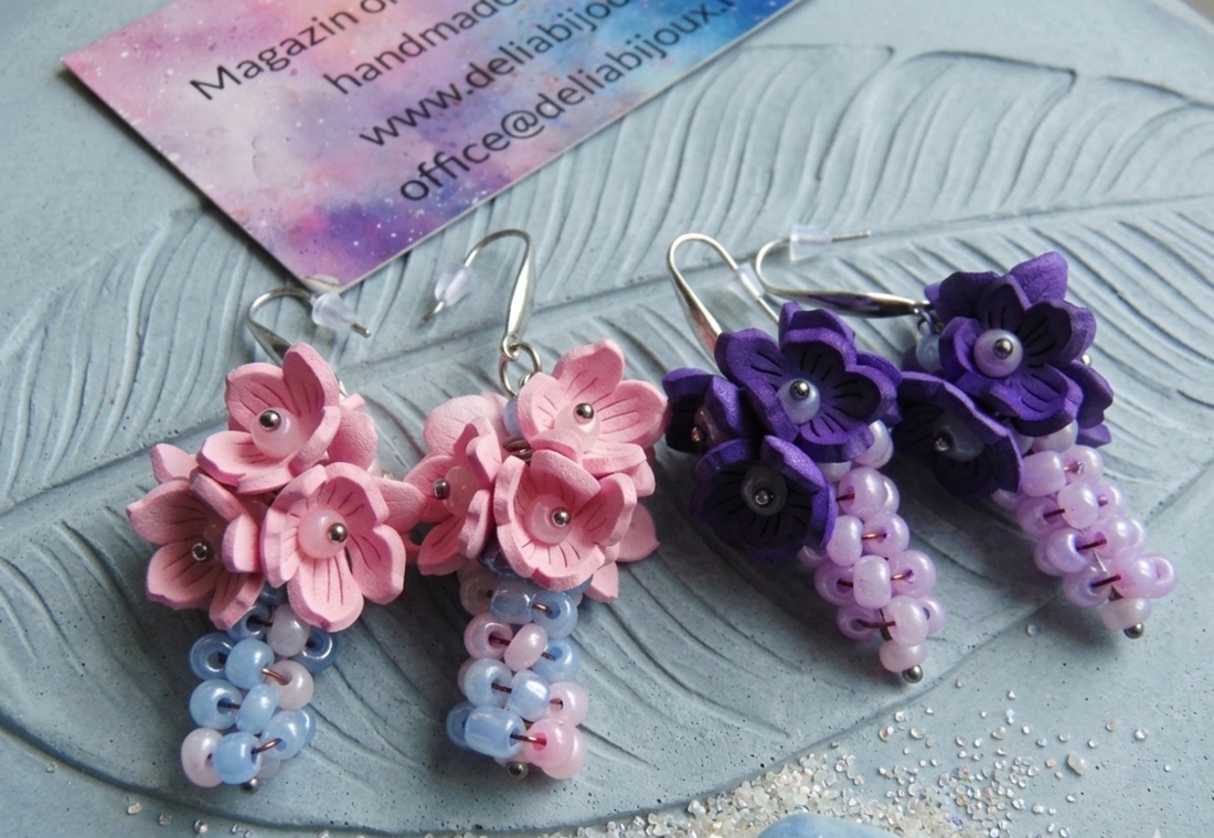 Cercei handmade cu flori sakura din foamiran mov- lila și mărgele țesute manual (cod1435) - bijuterii - cercei - cercei lungi - Artynos.ro