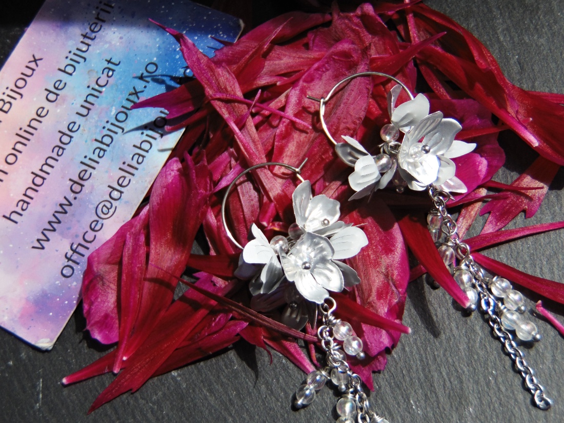 Cercei lungi, ușori și spectaculoși, creați pentru iubitoarele de accesorii delicate cu personalitate (cod1440) - bijuterii - cercei - cercei lungi - Artynos.ro