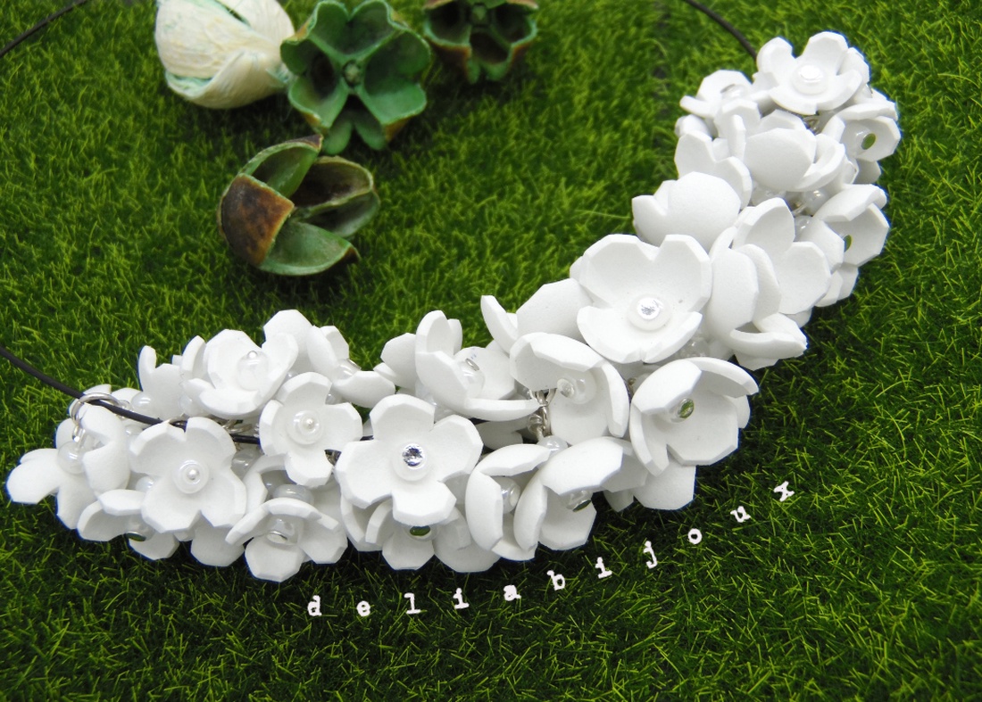 Colier handmade statement unicat -floral - foamiran (cod802) - bijuterii - coliere - coliere din mărgele - Artynos.ro
