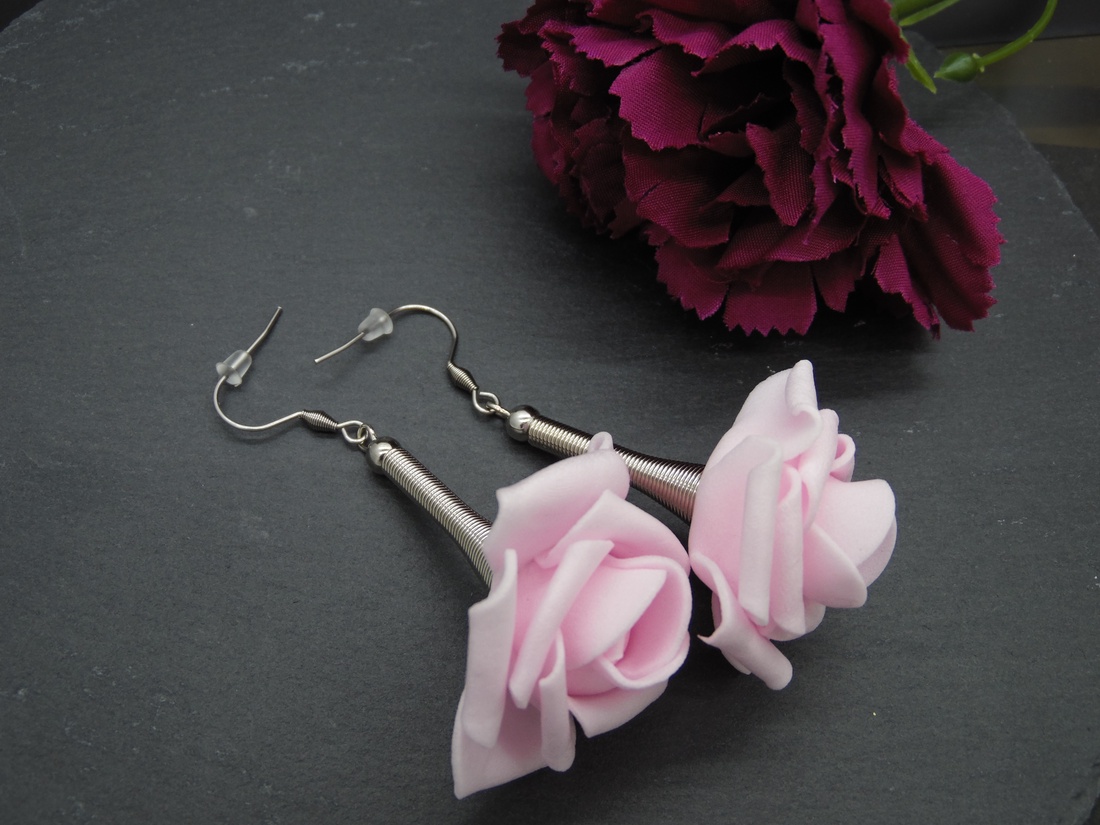 Cercei handmade statement unicat -flori - foamiran (cod856) - bijuterii - cercei - cercei lungi - Artynos.ro