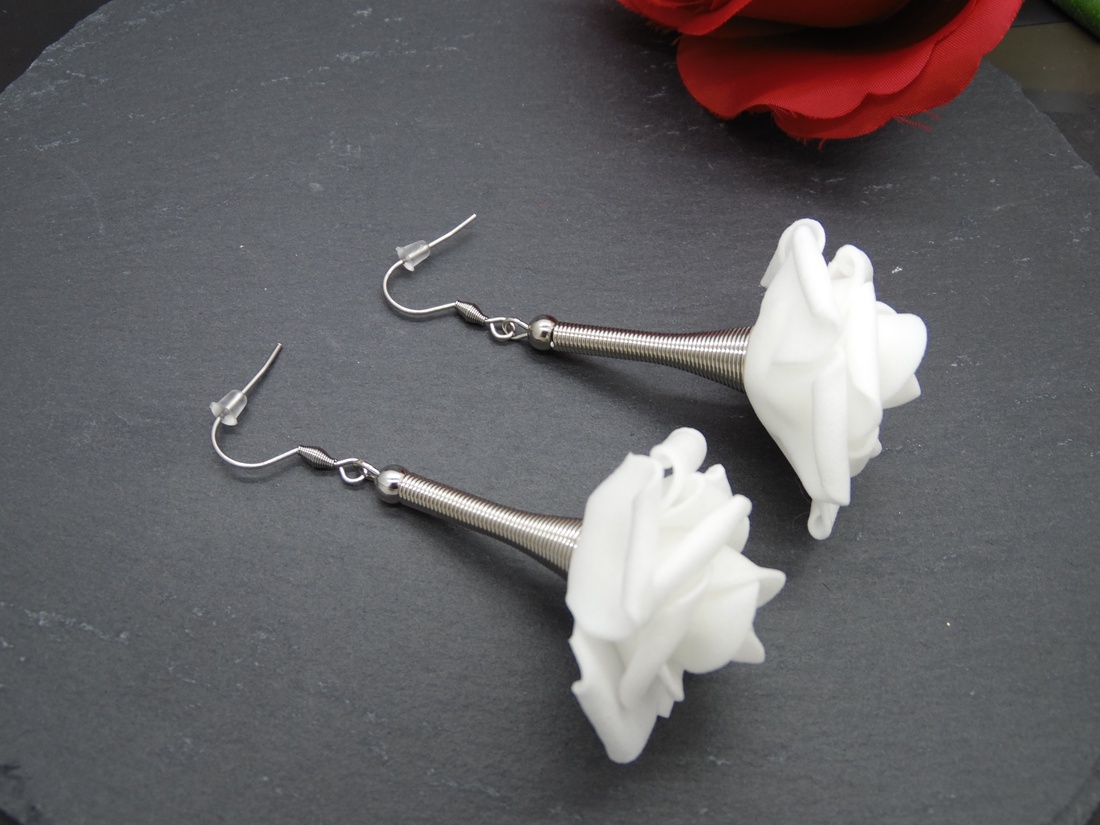 Cercei handmade statement unicat -flori - foamiran (cod856) - bijuterii - cercei - cercei lungi - Artynos.ro