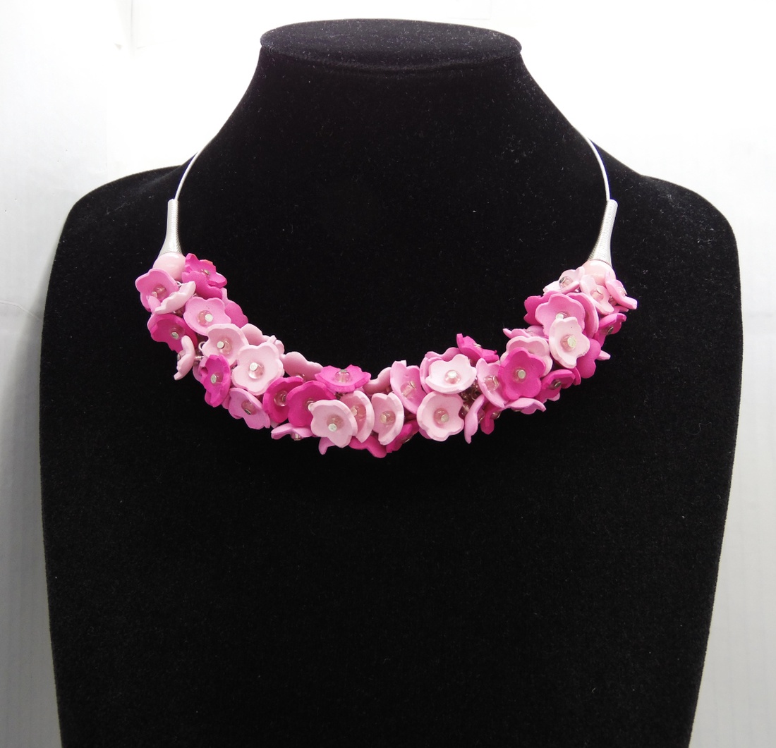 Set Bijuterii Pink Blossom Colier la baza gâtului și Cercei (cod1462) - bijuterii - seturi de bijuterii - Artynos.ro