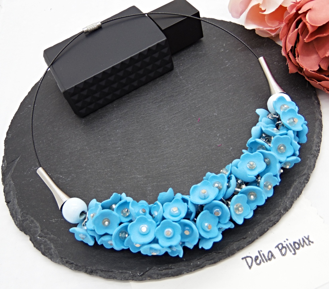 Colier handmade statement cu flori bleu - Eleganță Florală (cod1463) - bijuterii - coliere - coliere din mărgele - Artynos.ro