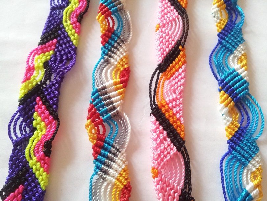 Bratara handmade -  Bratara Prieteniei - impletita - perfectă pentru un stil lejer, de vară sau festival - bijuterii - brățări - brățări împletite - Artynos.ro