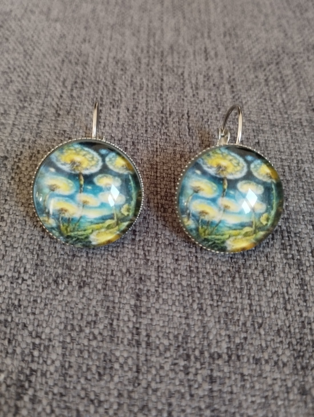 Cercei inspirați de Van Gogh cu fitinguri din oțel medical - - Artynos.ro Cercei inspirați de Van Gogh cu fitinguri din oțel medical - - Artynos.ro