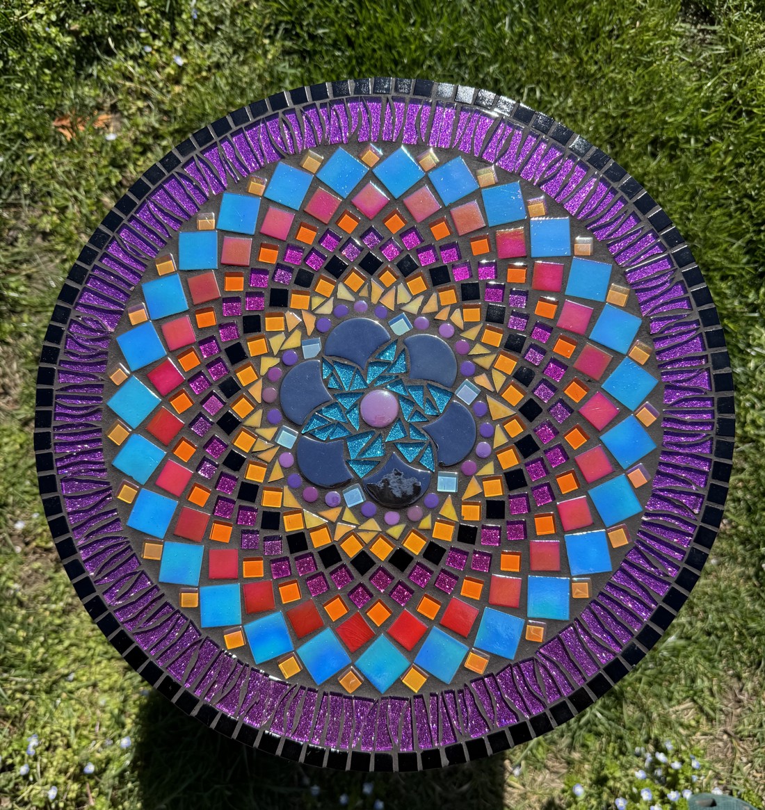 Măsuță colorată, mov, cu model migdalat, - - Artynos.ro Măsuță colorată, mov, cu model migdalat, - - Artynos.ro