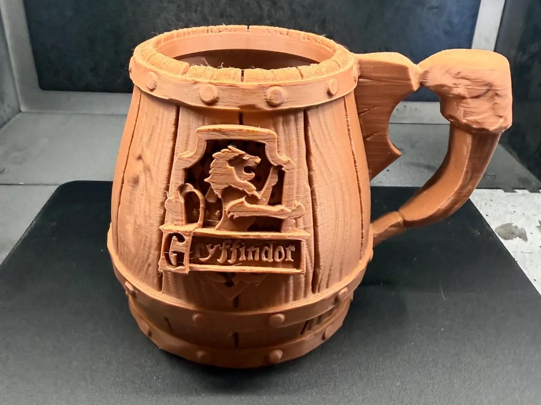 Harry Potter Gryffindole Ulcior ( 0,5l suport băutură ) - - Artynos.ro Harry Potter Gryffindole Ulcior ( 0,5l suport băutură ) - - Artynos.ro