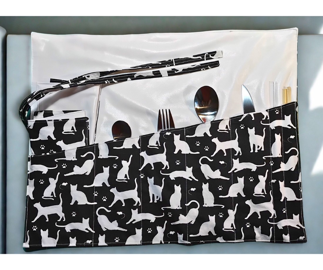 Kitten snack set - tacâmuri și suport pentru pliculețe de ceai (zahăr, sare, șervețele răcoritoare...) - - Artynos.ro Kitten snack set - tacâmuri și suport pentru pliculețe de ceai (zahăr, sare, șervețele răcoritoare...) - - Artynos.ro